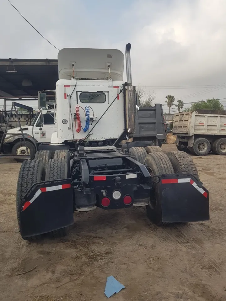 FREIGHTLINER FLD112 2001