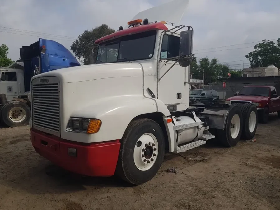FREIGHTLINER FLD112 2001